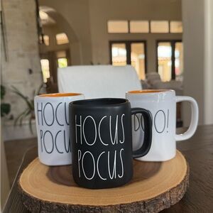 “HOCUS POCUS”“BOO” Rae Dunn Halloween Mug Set (never used)